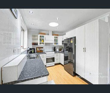 CONVENIENT LOCATION! - Photo 6