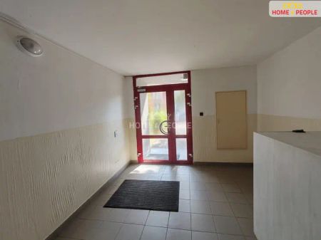 Pronájem bytu 4+1 s balkonem 84 m - Photo 2