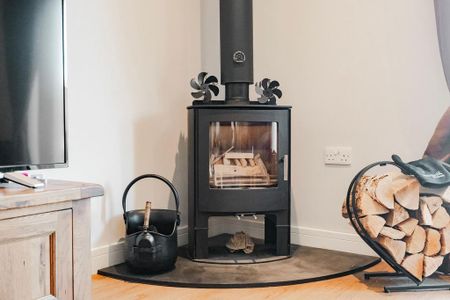 4 bedroom chalet to rent - Photo 3