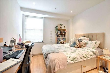 Blackheath Road, London, SE10 - Photo 5