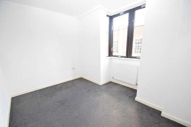 2 bedroom flat to rent, - Photo 1