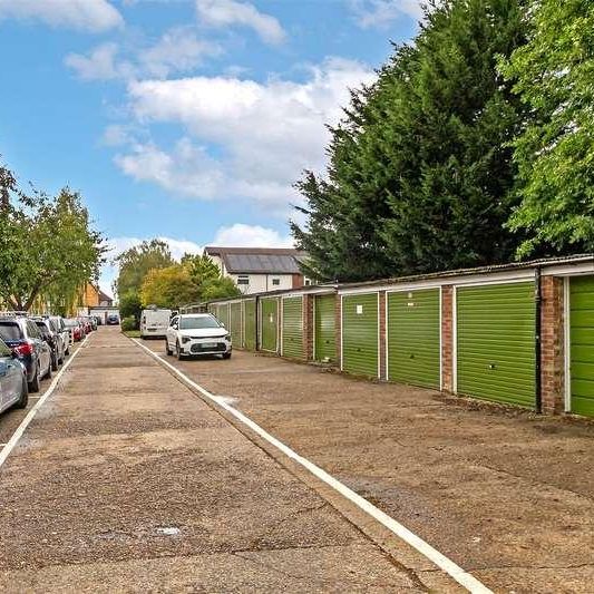 The Ridgeway, St. Albans, AL4 - Photo 1