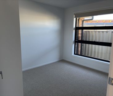 2/10 Sandwood Place, East Devonport TAS 7310 - Photo 1