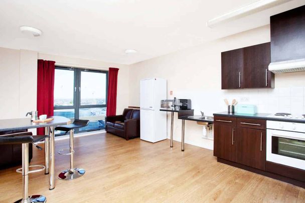 Gold Ensuite - Photo 1