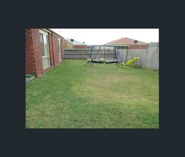 214 Evans Road, Cranbourne West, Vic 3977 - Photo 6