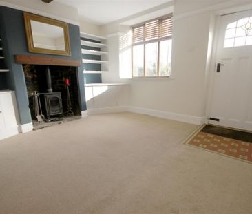 2 Bedroom House - Terraced To Let - Photo 4