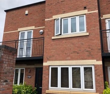 6 Bed Semi-Detached House, Radcliffe Mount, NG2 - Photo 3