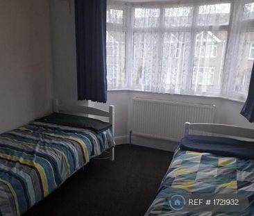 3 bedroom terraced house to rent - Photo 3