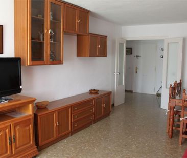 Piso de alquiler en Plaza Leonardo Da Vinci, 5, El Palo - Photo 2