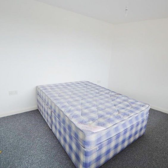 Meadfield Road, Slough, Berkshire,SL3 - Photo 1