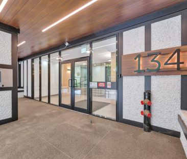 Barclay Towers - Photo 4