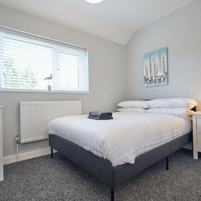 5 bedroom semi-detached house to rent - Photo 1