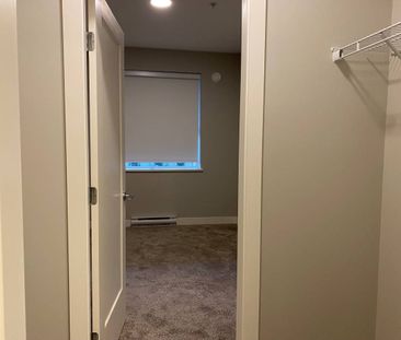 Central Park Village – Park Suites 1BD/1BA + Den - Photo 1