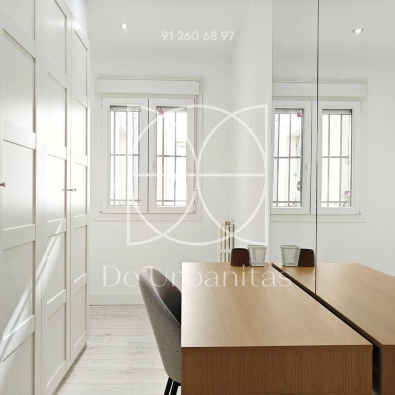 2 room luxury Flat for rent in Madrid, Autonomous Region of Madrid - Photo 1