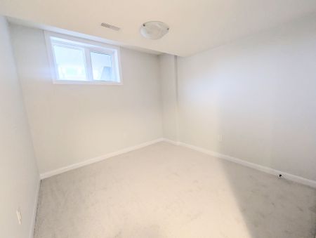 For Lease - 1124 Creekway Private, Kanata, Ontario - Photo 4