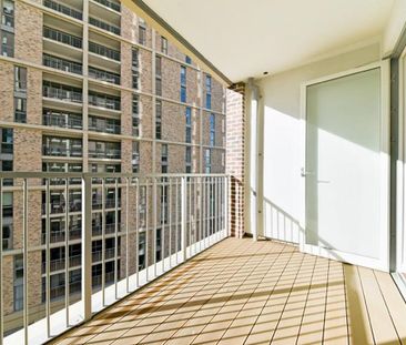Property to rent in Canning Town, London, E16 - Photo 1