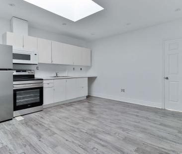 For Lease - 1364 St Clair Avenue Unit# 202, Toronto, Ontario - Photo 1