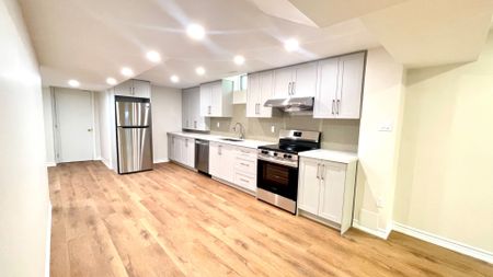 For Lease - 61 Lent Crescent, Brampton, Ontario - Photo 4