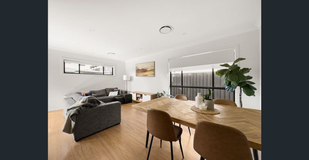 Stylish & Low Maintenance Living! - Photo 1