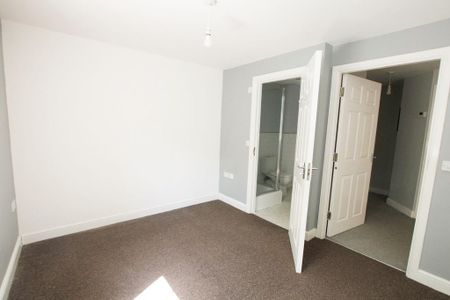 2 bedroom apartment to rent - Photo 4
