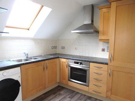 2 bedroom flat to rent - Photo 3