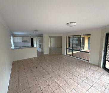 FAMILY HOME IN A QUIET POCKET OF THE GAP - Photo 3