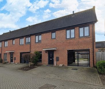 Jelley Way, Woking - 4 bedrooms Property for lettings - Seymours - Photo 5