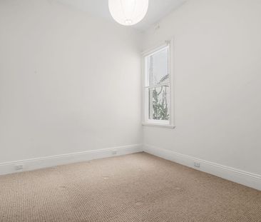 Charming Parkside Living in Prime Princes Hill! - Photo 4