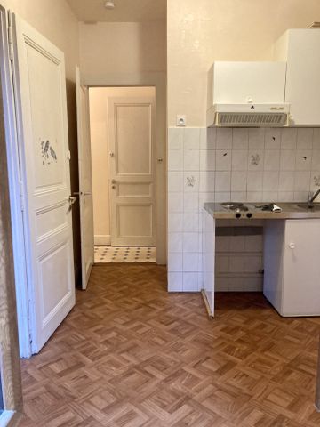 Location Appartement 1 pièce 28m² EVIAN LES BAINS 74500 - Photo 2