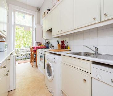 3 bedroom flat to rent - Photo 6