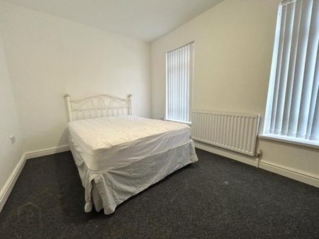 12 Melrose Street (, 6 Month Lease), Belfast, BT9 7DN - Photo 4