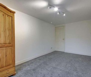 Wensleydale, Hemel Hempstead, HP2 - Photo 1