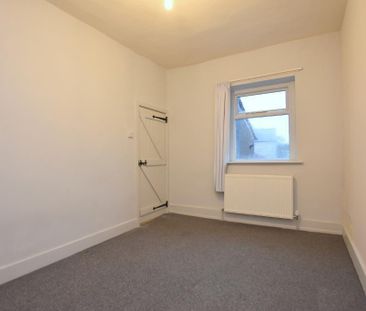 2 bedroom semi-detached house to rent - Photo 3