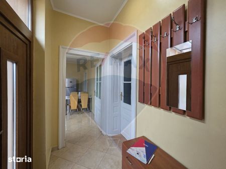 Inchiriere casă cu terasa si curte zona Piata Mica Spitalul Judetean - Photo 5