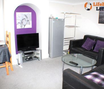 1 bedroom in a house share to rent - Photo 4