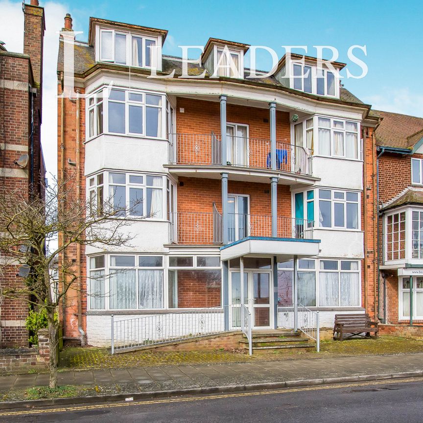 2 bedroom apartment to rent South Parade, Skegness, Lincolnshire, PE25 - Photo 1