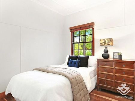 Charming Family Home in the Highly Sought-After St Peters Precinct - Photo 3