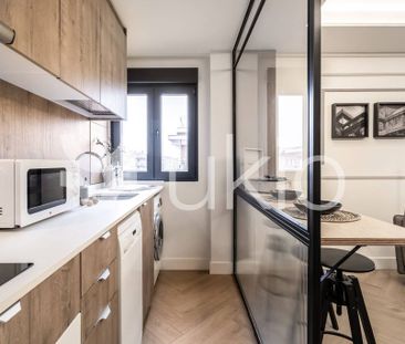 2 bedroom luxury Apartment for rent in Madrid, Spain - Photo 3