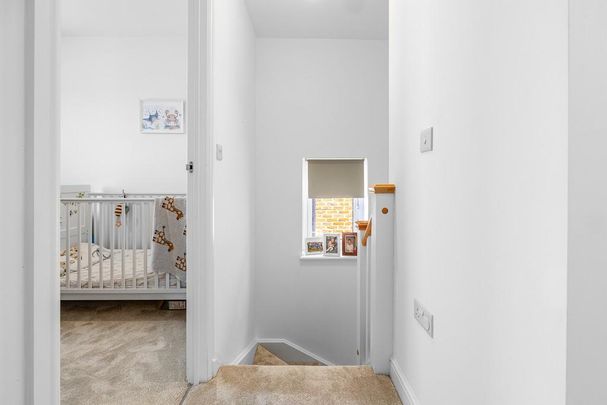 3 bedroom end of terrace house to rent - Photo 1