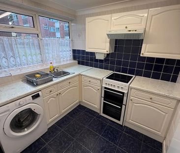 2 bedroom apartment to rent - Photo 4