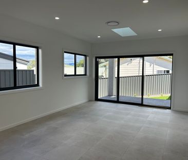 Home For Rent - Photo 3