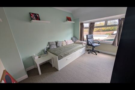 Room in a Shared House, London, CR4 - Photo 5