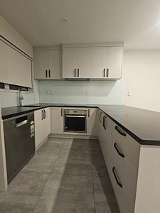 Walking distance to New Lynn Centre/Hub - Photo 2