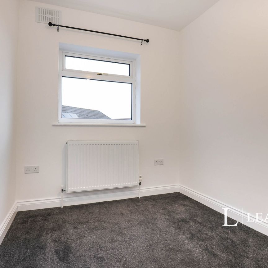 3 bedroom terraced to rent Wallis Road, Kettering, NN15 6NY - Photo 1