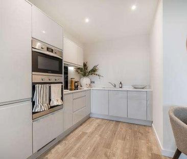 Elmsleigh Road, Staines, TW18 - Photo 5