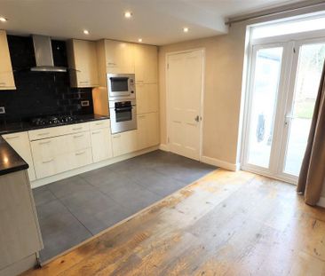 2 bedroom terraced house to rent - Photo 3