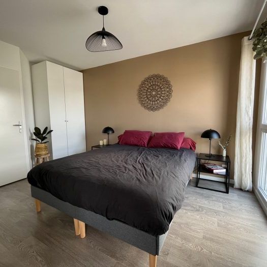 A LOUER - T2 + BALCON + 2 PARKINGS - Photo 1