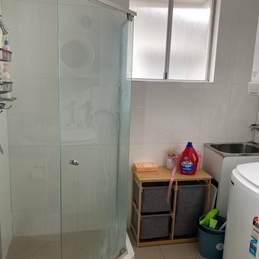 Indooroopilly - Photo 1