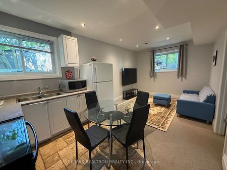 For Lease - 18 Irwin Avenue Unit# basement, Aurora, Ontario - Photo 3