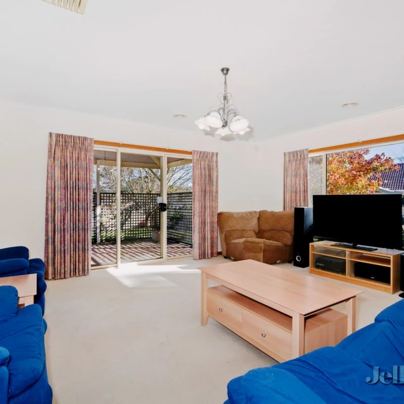 4 Bed, 2 Bath - Photo 1